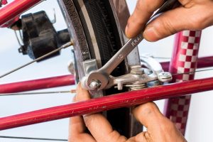 Réparation de vélo à Lyon : changement de freins patins ou plaquettes
